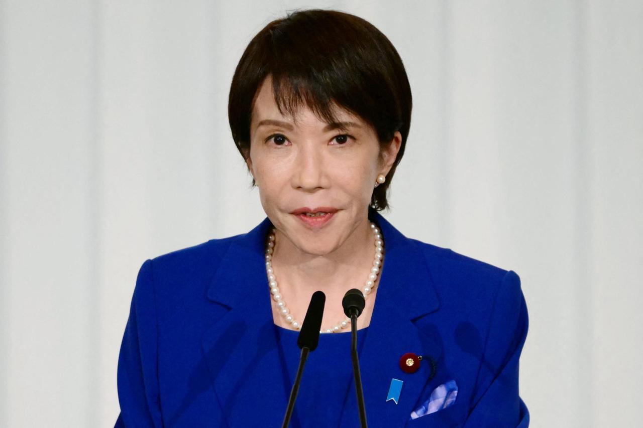 主动向俄妥协，接连遭遇资源封锁，如今的日本还能硬撑多久？
 
短短两个月外交风向