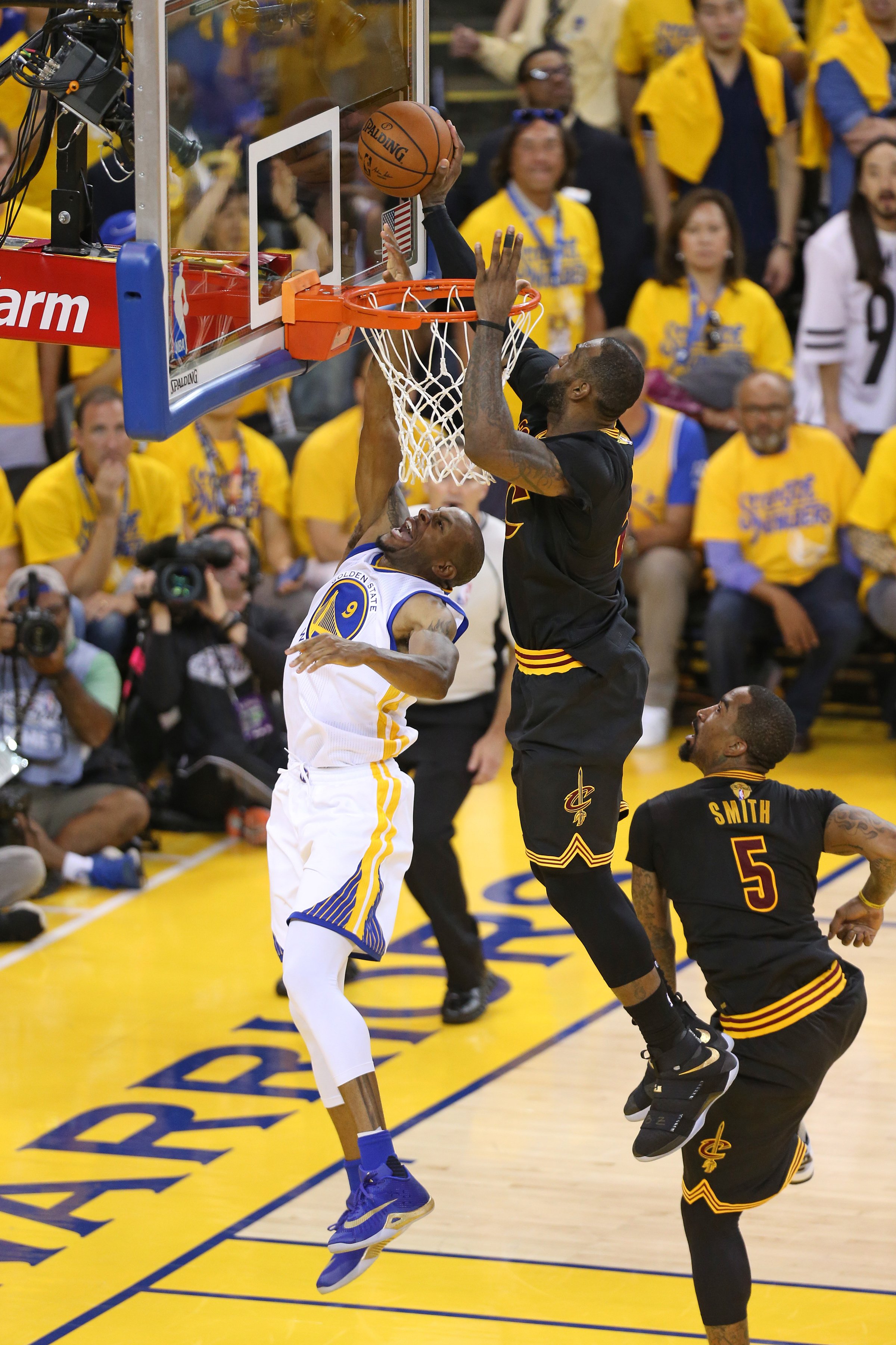 The block.克利夫兰骑士骑士nba詹姆斯nba总决赛骑士夺冠十周年