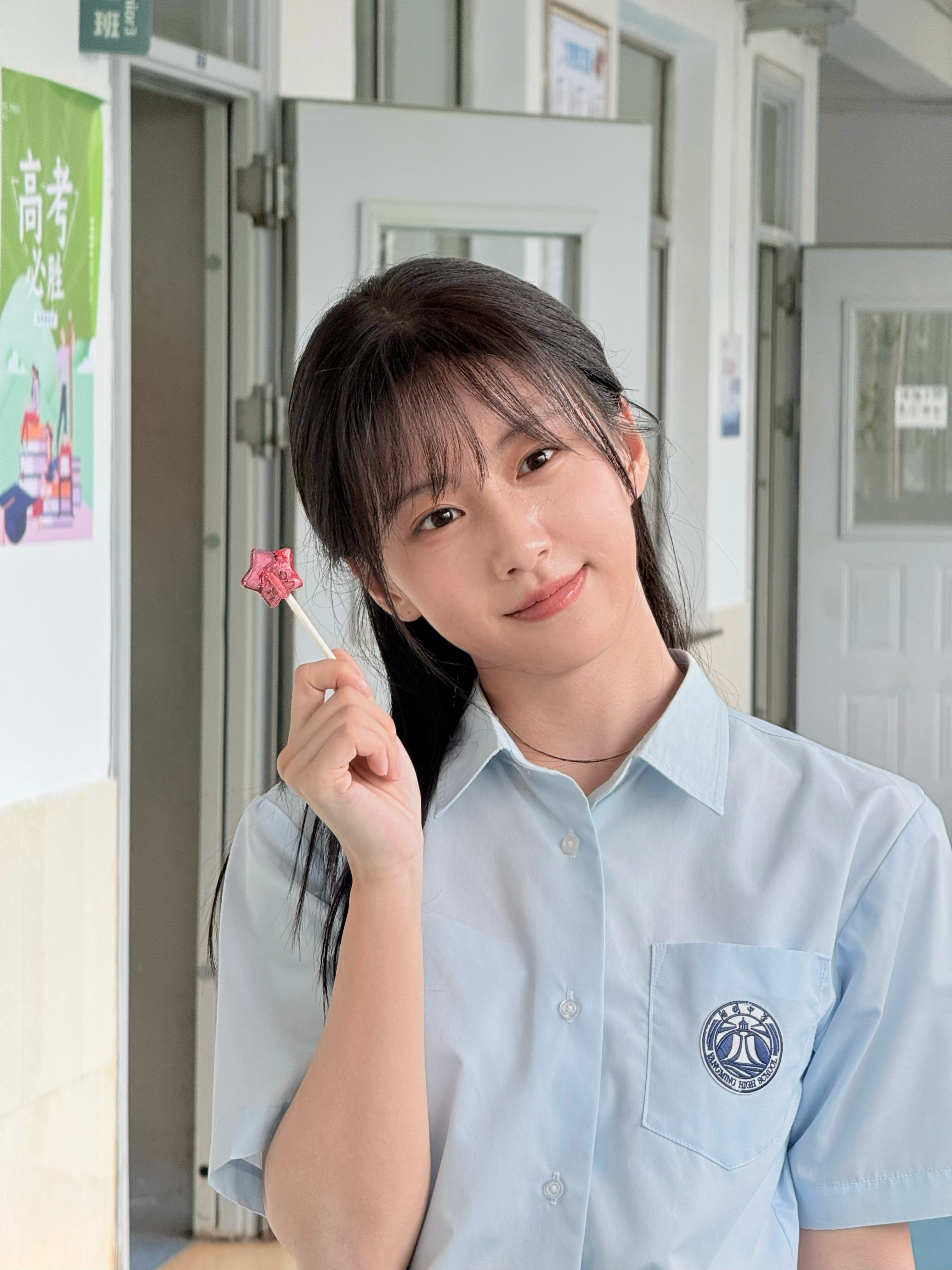 包上恩好想用包上恩的脸度过学生时代  完全想借这张温柔青涩的脸蛋重走学生时代，颜