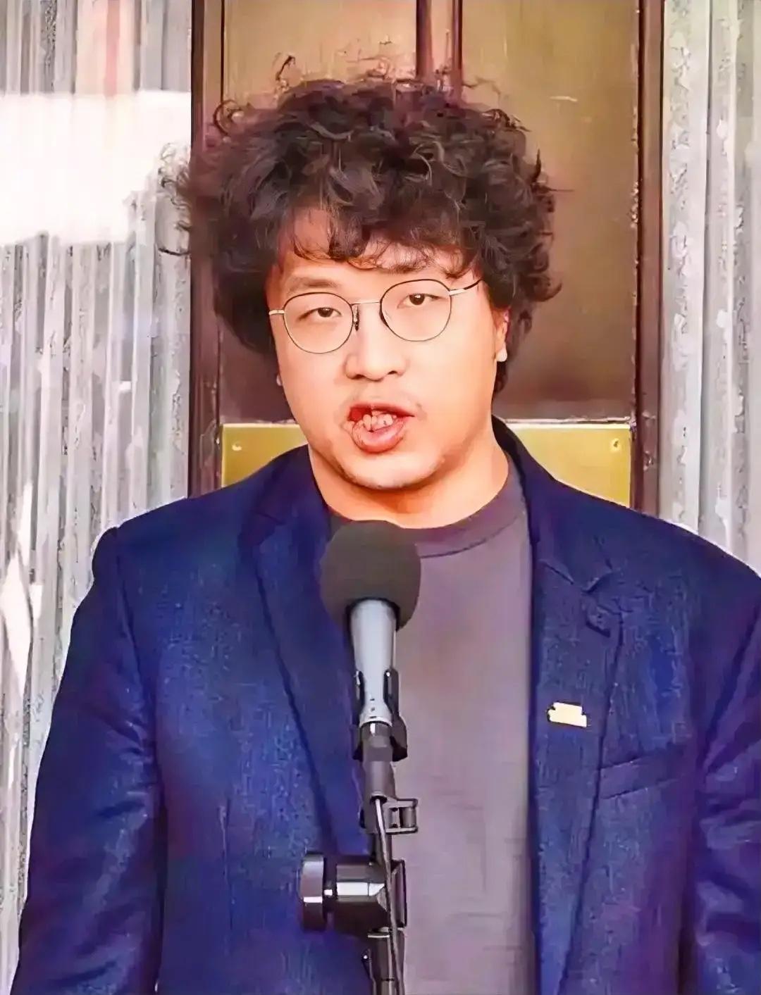 不扒不知道，一扒吓一跳，谁也想不到，原来叛徒沈伯洋的身份一直都不是很简单


这