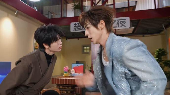 黄誉博颜安直播 直播名场面预定！黄誉博颜安带队猜巅峰之夜阵容，闯关模式脑洞拉满，