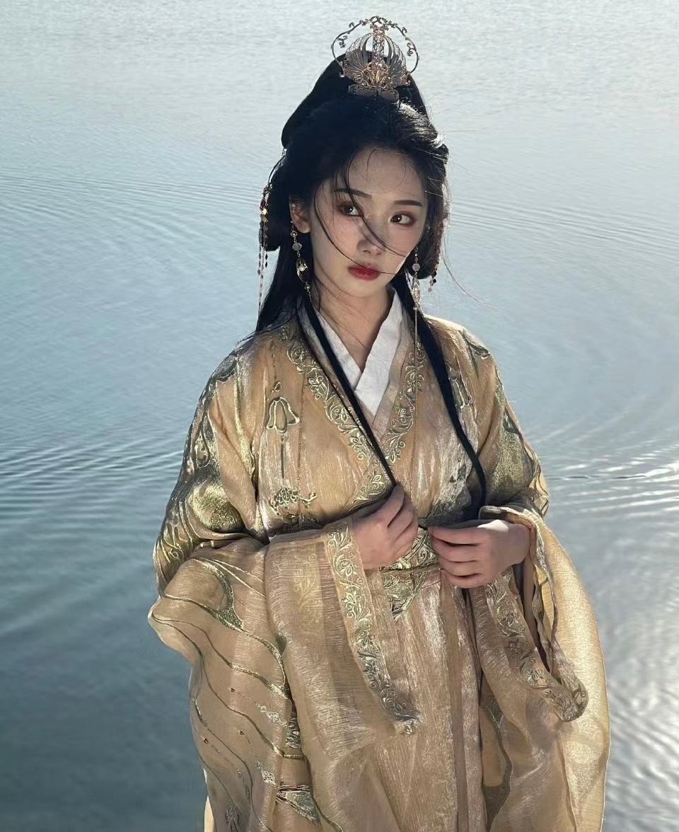 王影璐生图状态  看《异人之下》，真的被王影璐狠狠迷住了🤩怎么做到甜美可爱又酷