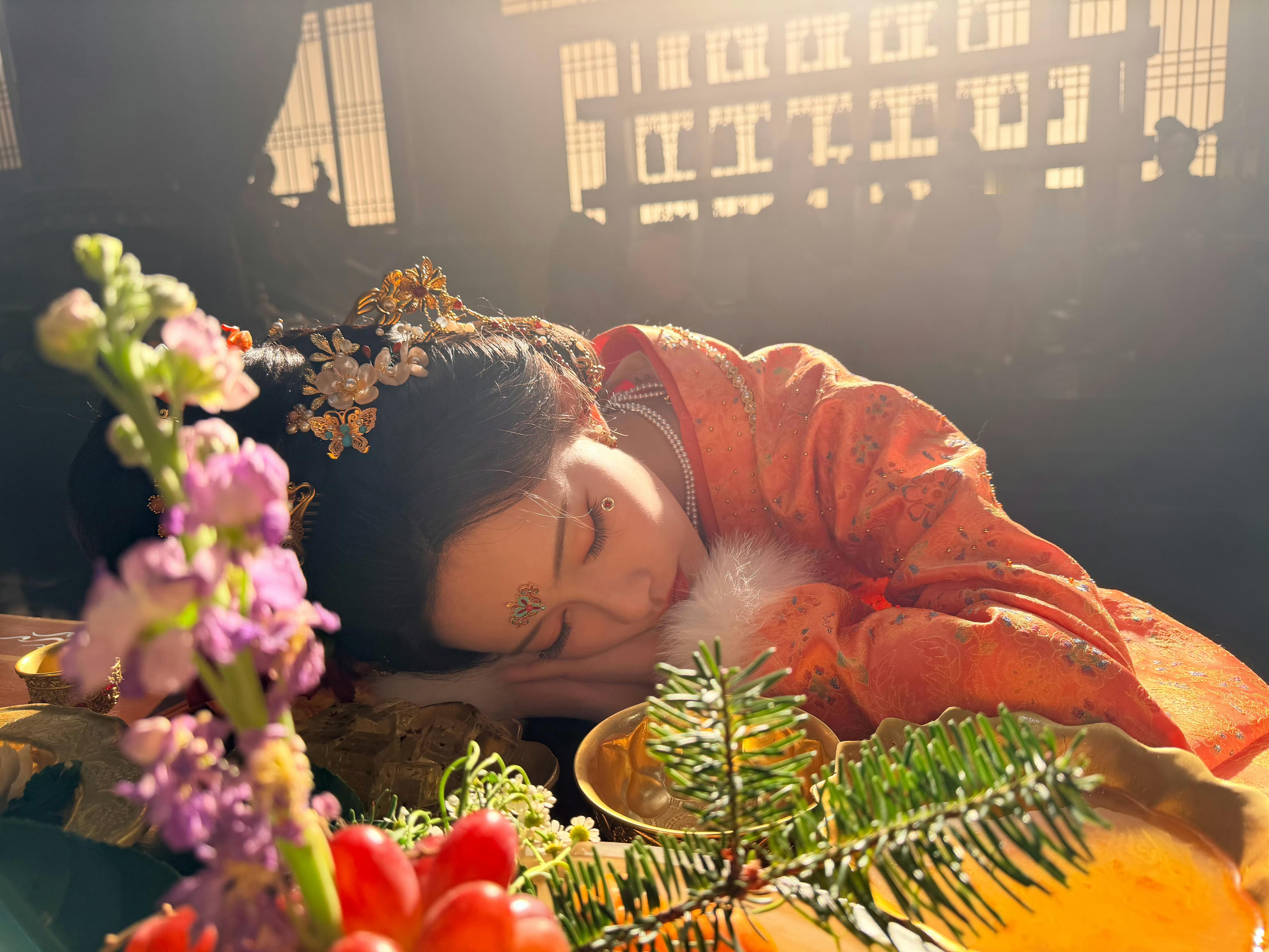 孟子义尚公主暮晚摇花絮营业，人间牡丹花！！