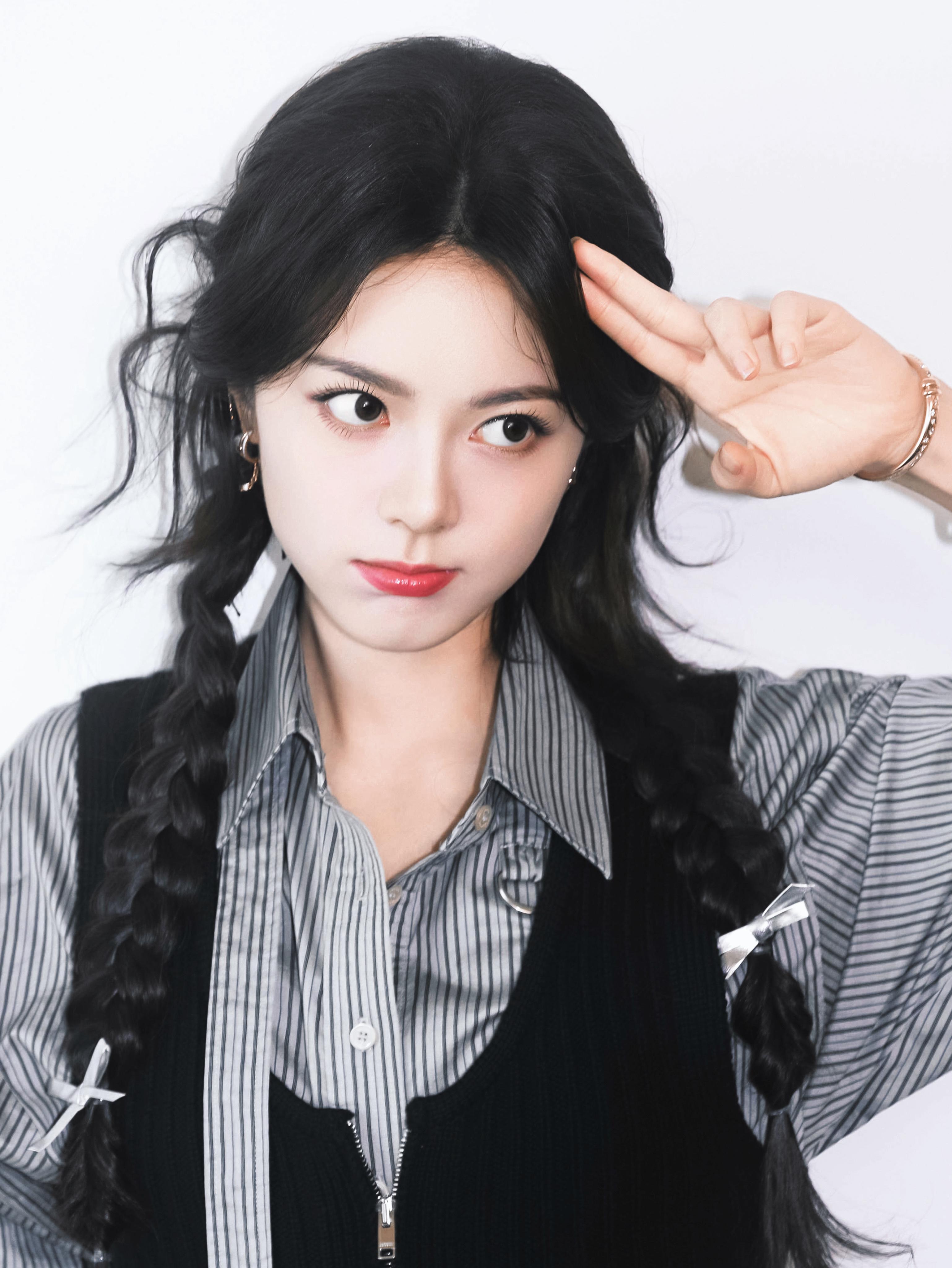 赵今麦🖤🤲🏻 