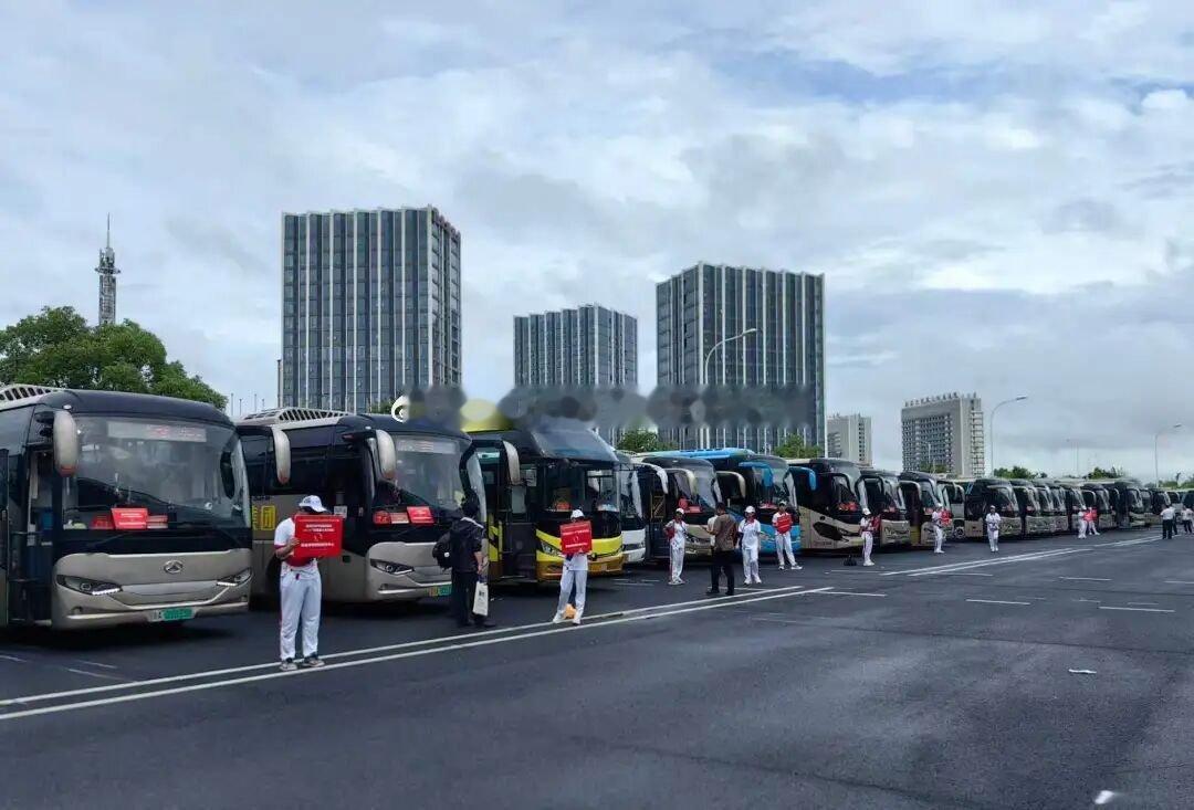 【英雄城交通•公交 | 精准保障、暖心护航！南昌公交圆满完成高博会交通保障工作】