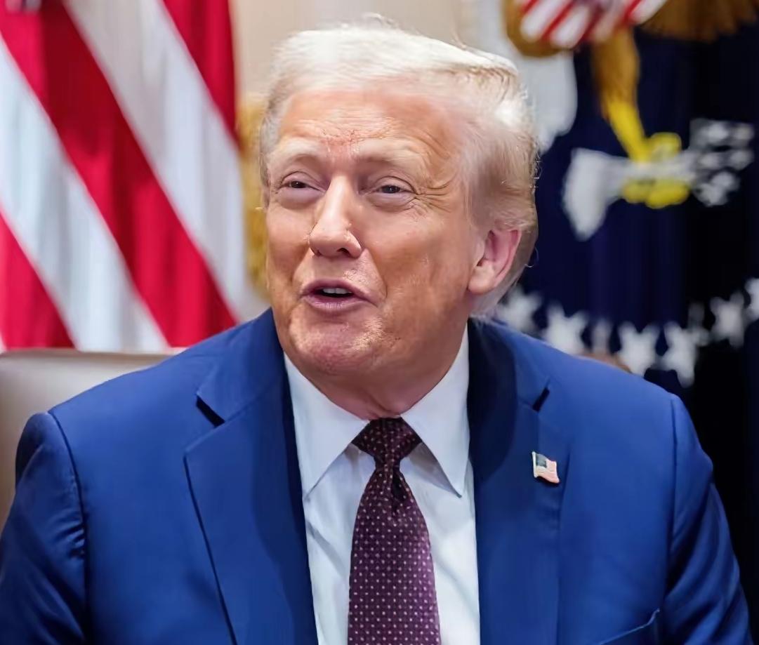 这简直是外交史上最“杀人诛心”的一幕！
日本记者估计做梦也没想到，随口一问竟招来