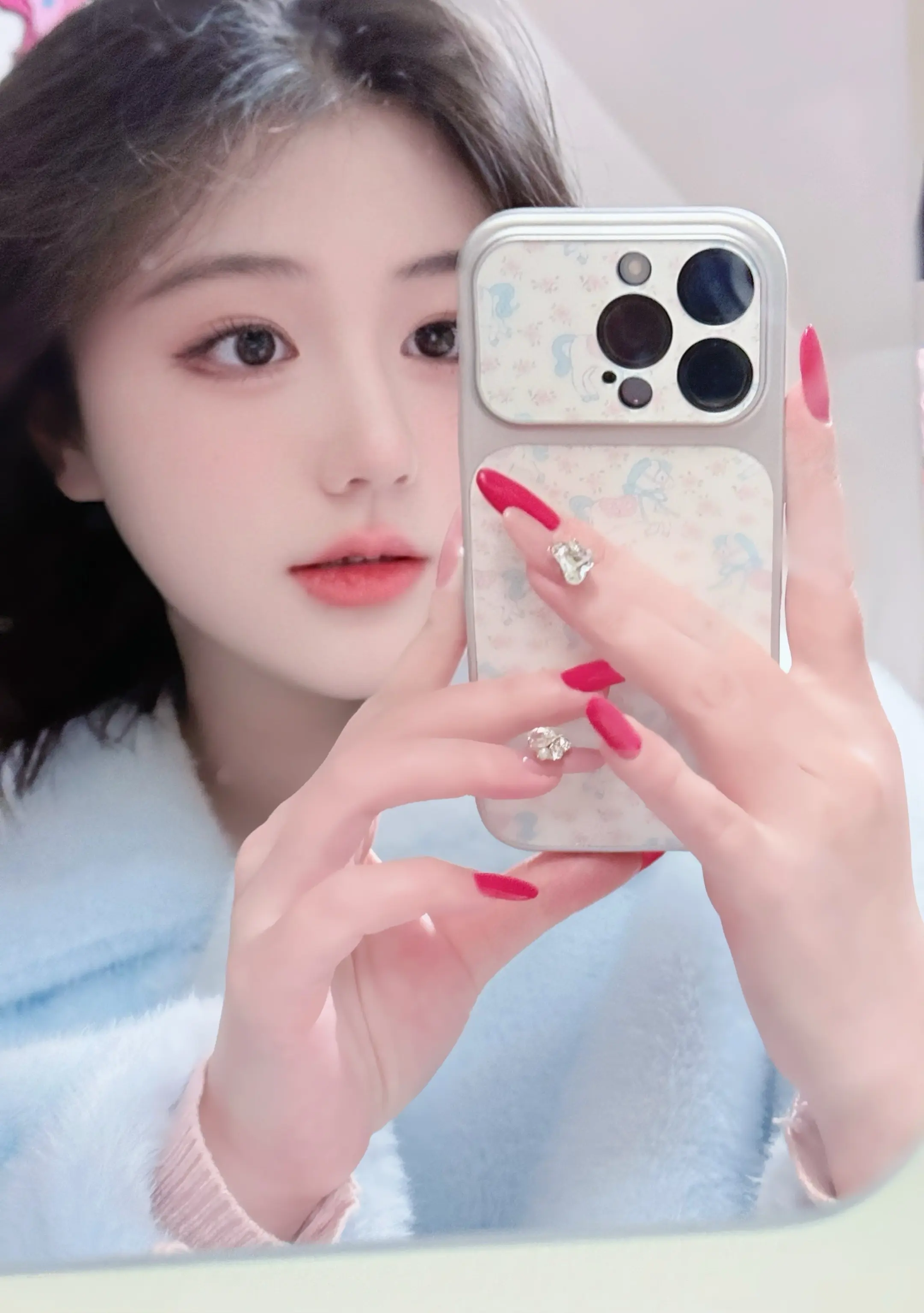 伤害过本小姐的人我既往不咎 从此莫出现在。我眼前便好