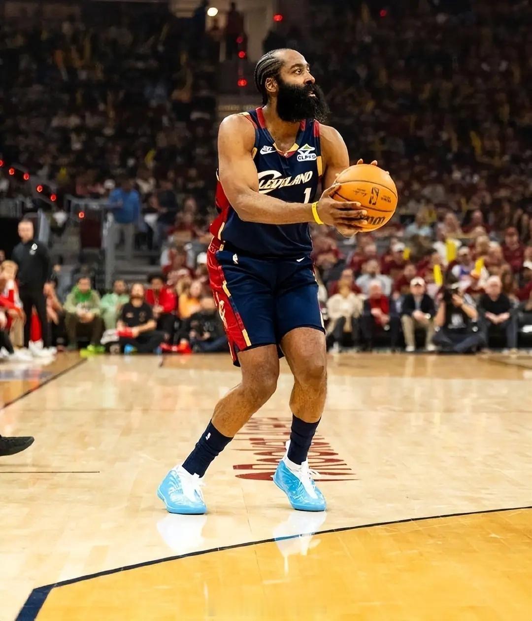 nba 哈登28分，三人得分25+！骑士115-105再胜猛龙，系列赛2-0领先