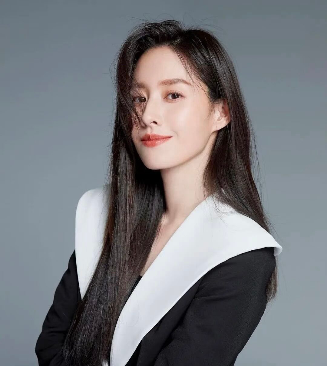 真的觉得她好漂亮可惜太早进入婚姻 