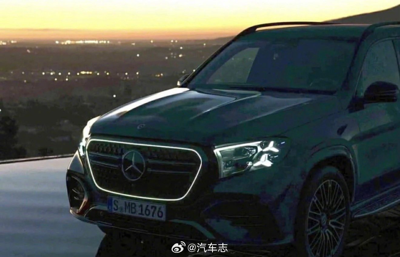 中改GLS的前大灯组大了那么多，前后灯组也加入了三叉星徽，31号正式发布，你们觉