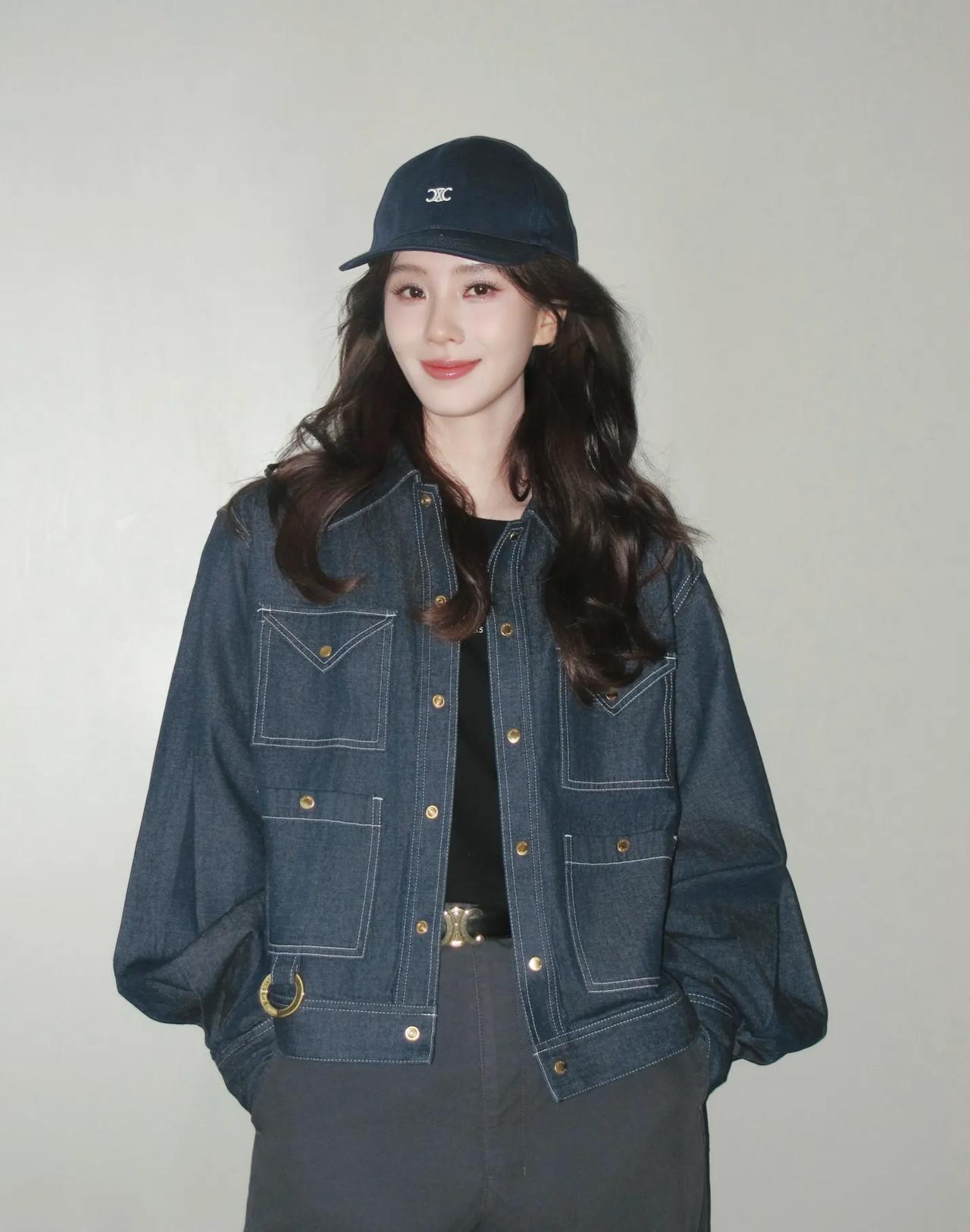 刘诗诗的男友风穿搭太绝了！随性又时髦，气场拉满✨
刘诗诗 明星穿搭