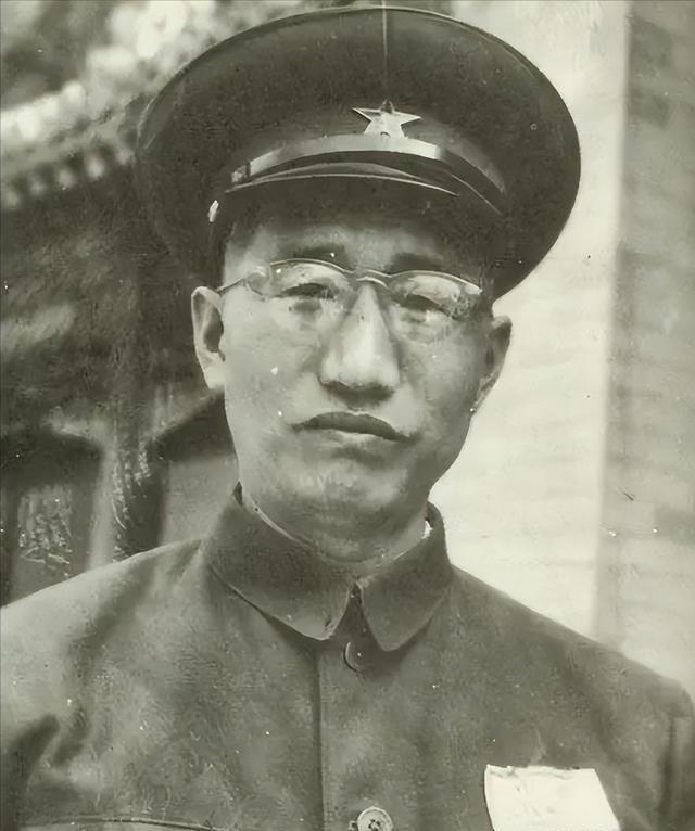 “青岛的名将也该出山了。”毛主席一句话，谁也没想到，这事儿竟然直接定了徐向前的命