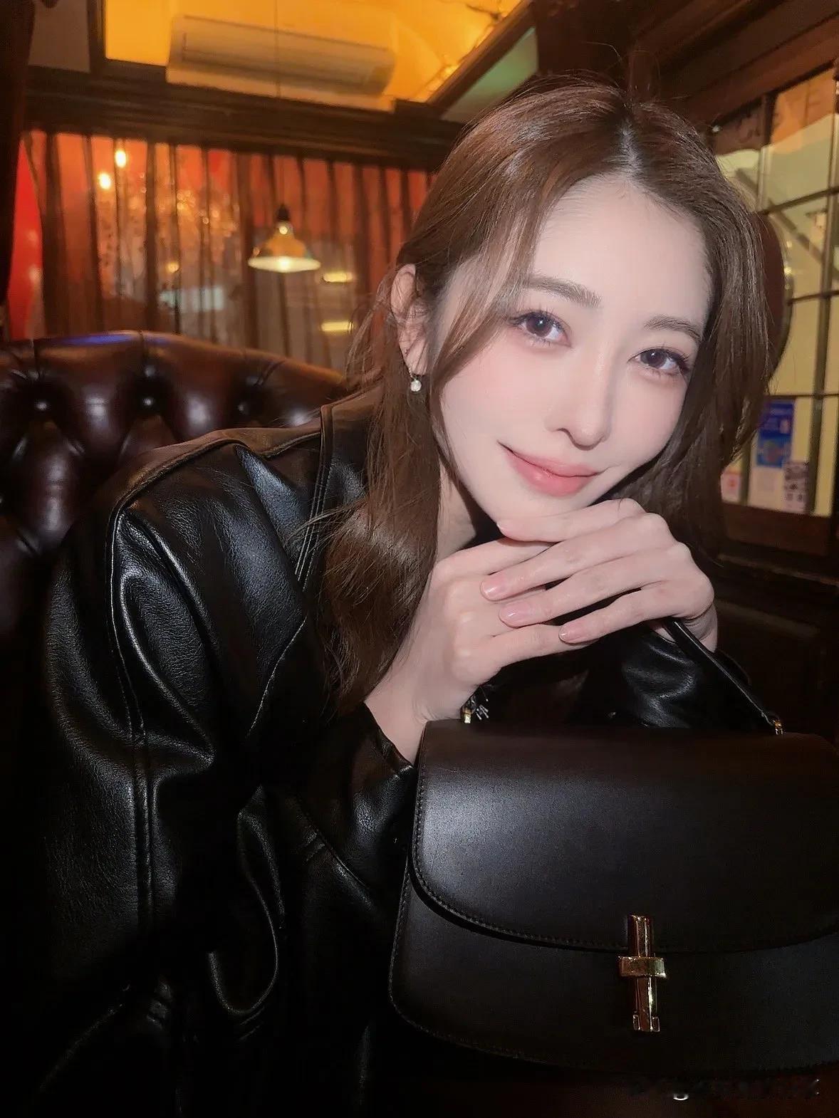 都市女孩的优雅瞬间👜✨职场气质女人 时尚女性气质 时尚女气质 气质职场女孩 时