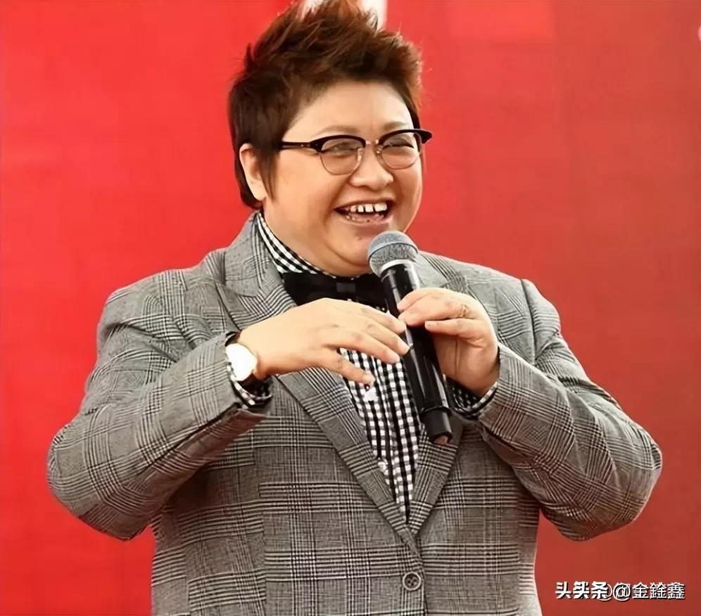 做公益20多年，却屡屡被造谣“贪污善款”、“作秀牟利”，韩红终于迎来了扬眉吐气的