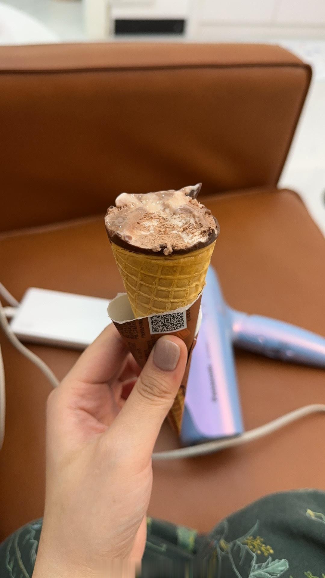 好喜欢吃冰淇淋🍨可爱多yyds ​​​