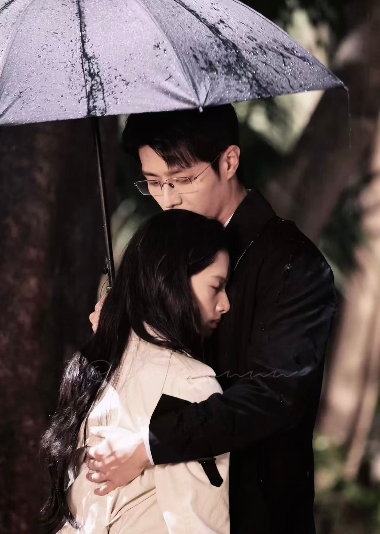 张婧仪陈靖可新剧杀青 从白月光变成别人的白月光，这成长线也太带感了。张婧仪陈靖可