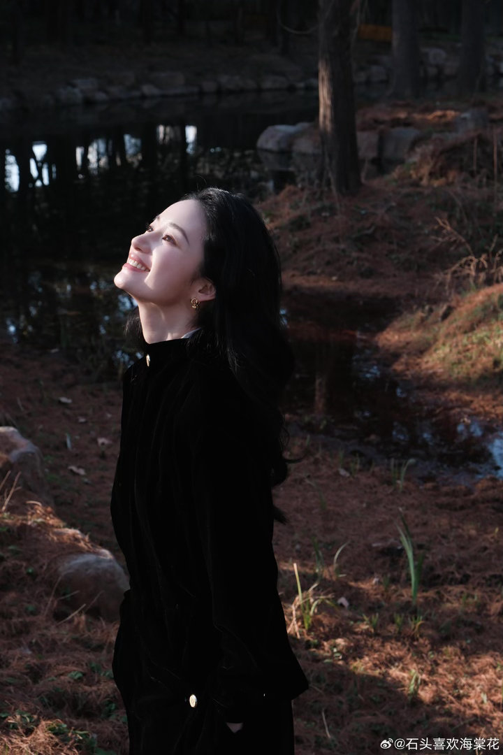 吴镇宇说郭晓婷脸上有故事了无限超越班郭晓婷的进步，被吴镇宇一句话点透。不是演得更