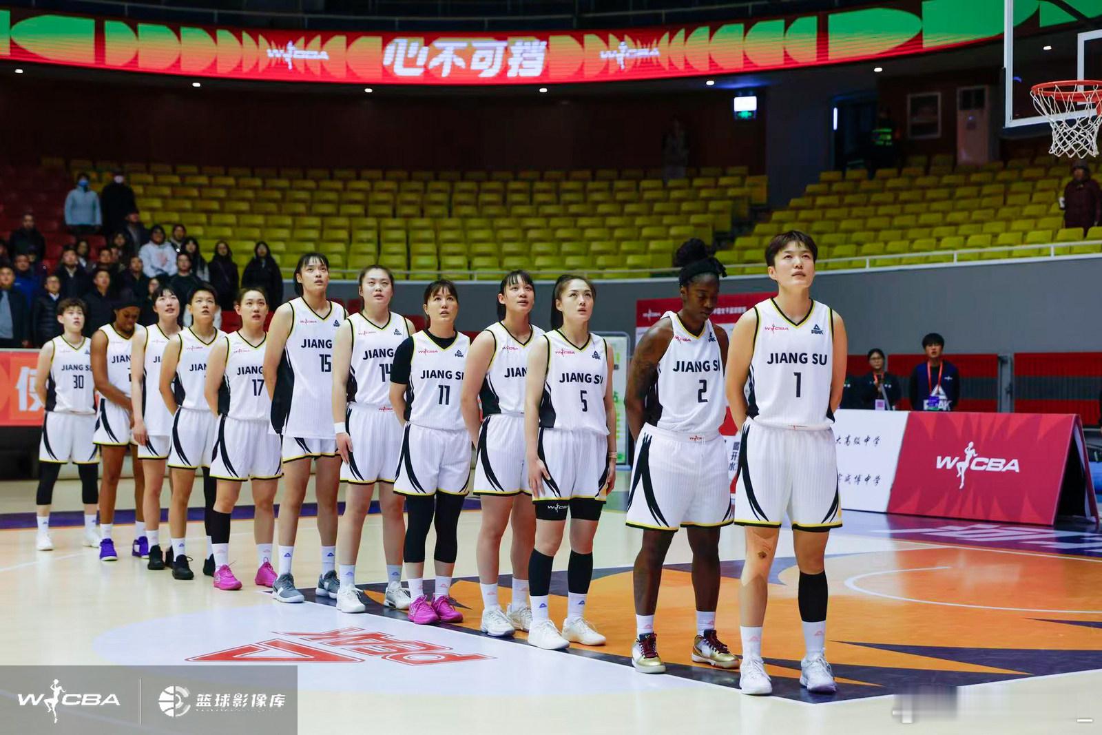 【江苏双外援到位，正式进入争冠行列】探营WCBA球队 在昨晚结束的2025-26