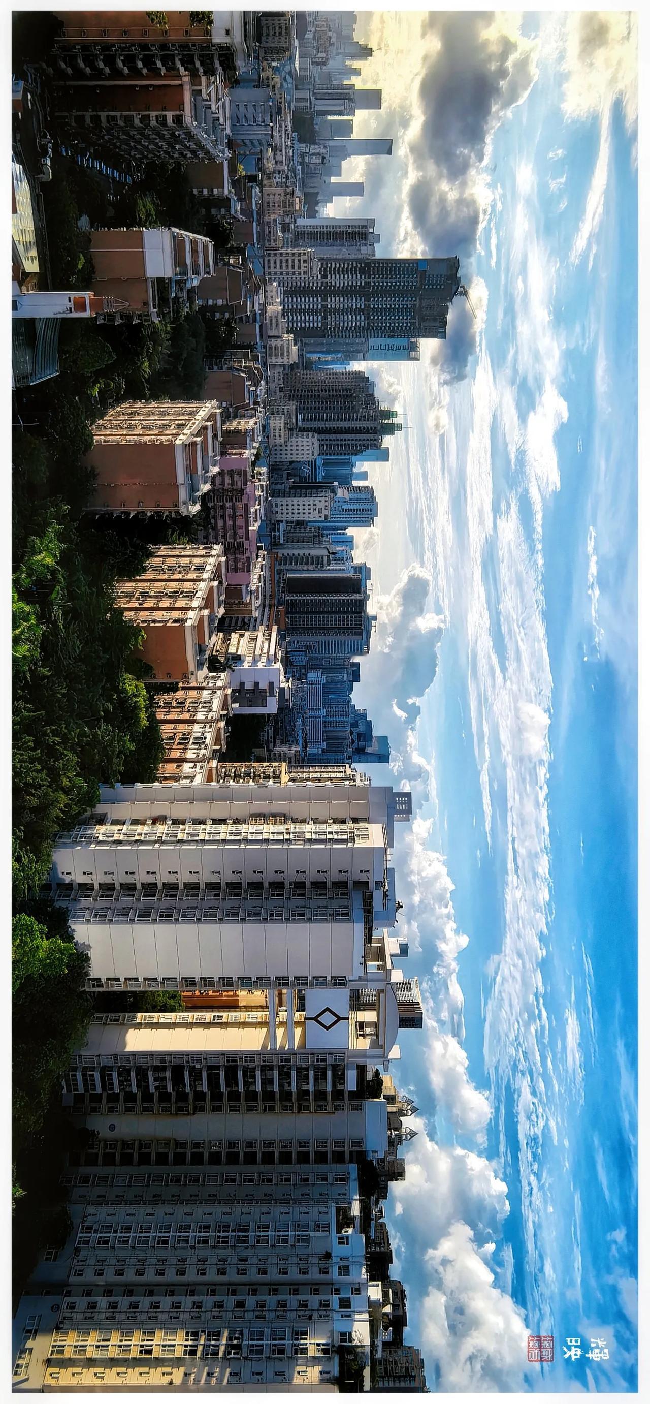 早晨，窗外六月的风景好美好美，第一件事就是赶紧拿来手机拍下来，记录这瞬间的永恒美