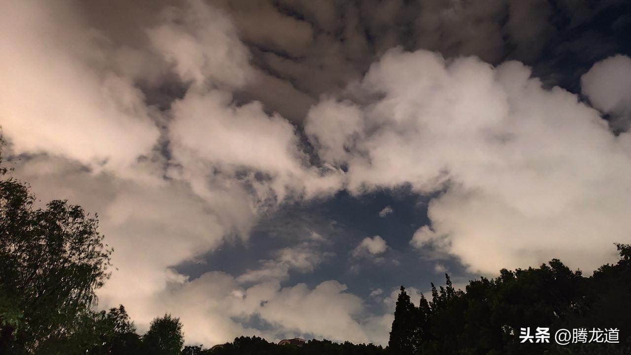 可以分享一张你拍的天空美照吗夜色来临天空明