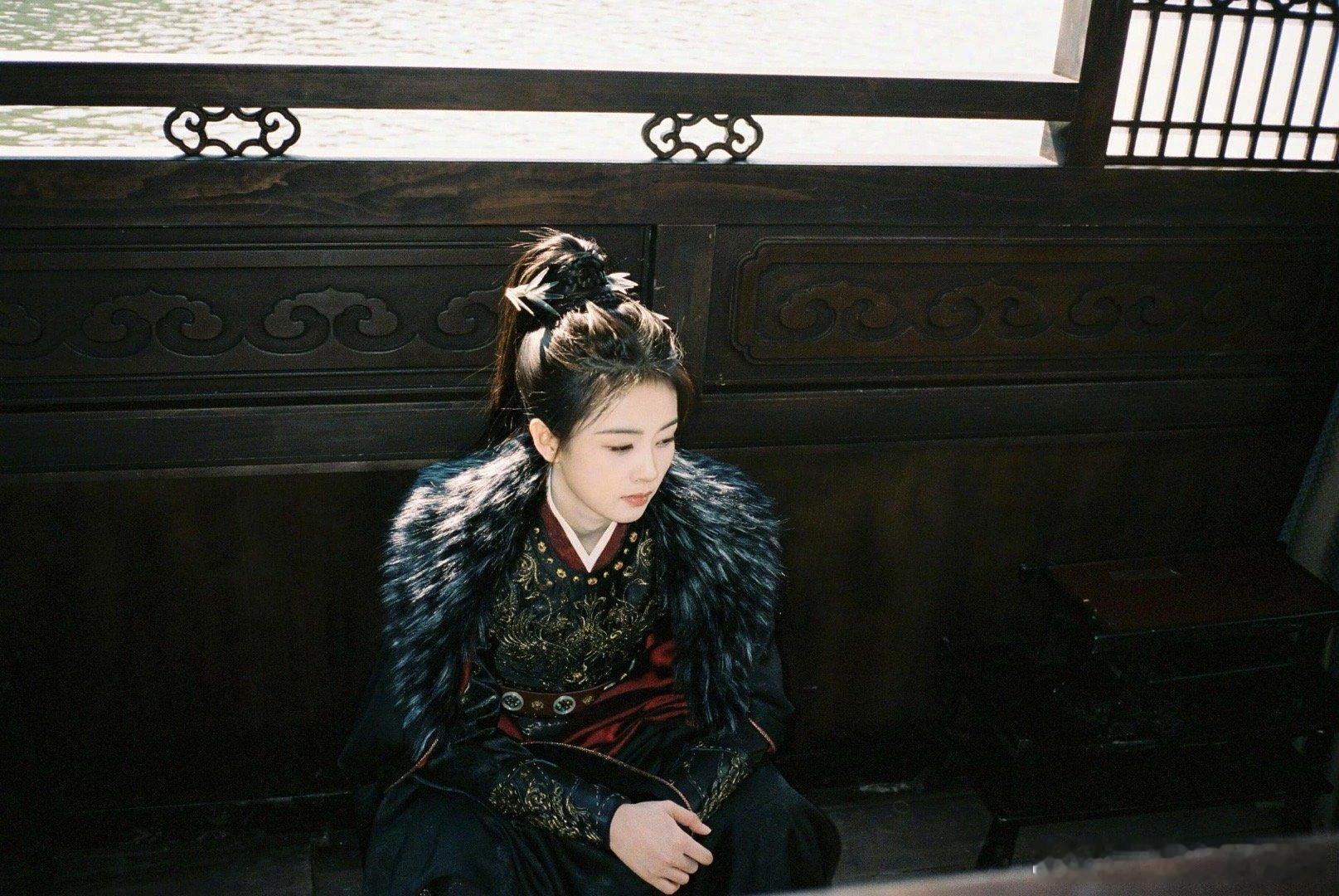 真不中了，小白鹿还是帅的太权威了，越看越帅