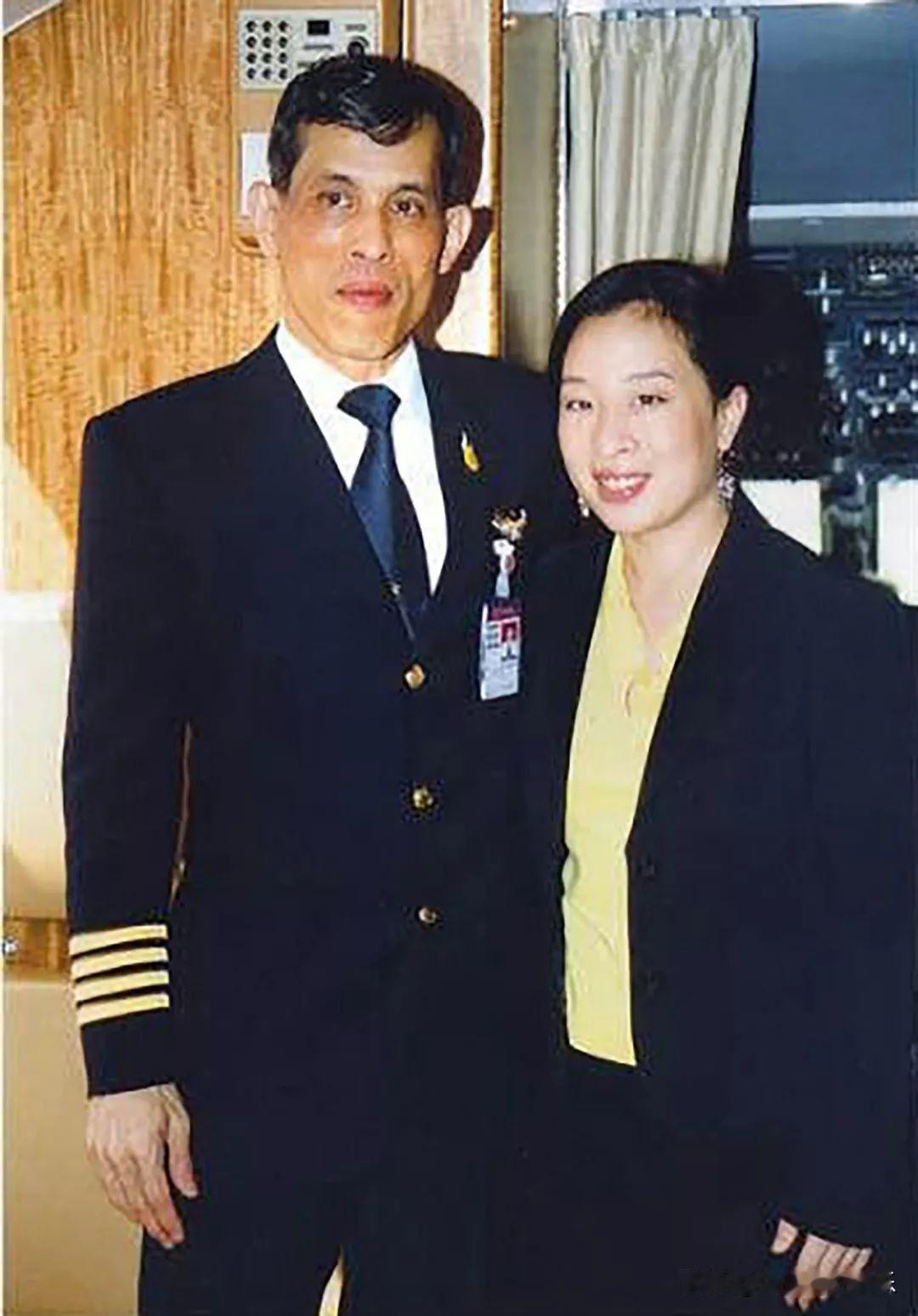 帕查拉公主已死，提帮功之前看起来样子不太灵光，泰王四个王子流放国外。目前看，泰王