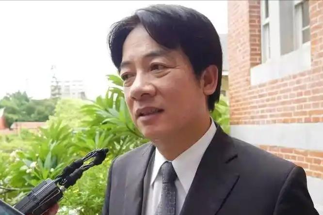 砸几百亿买无人机，把大陆周边军事情报共享给美日？台当局到底怎么想的
 
最近对台