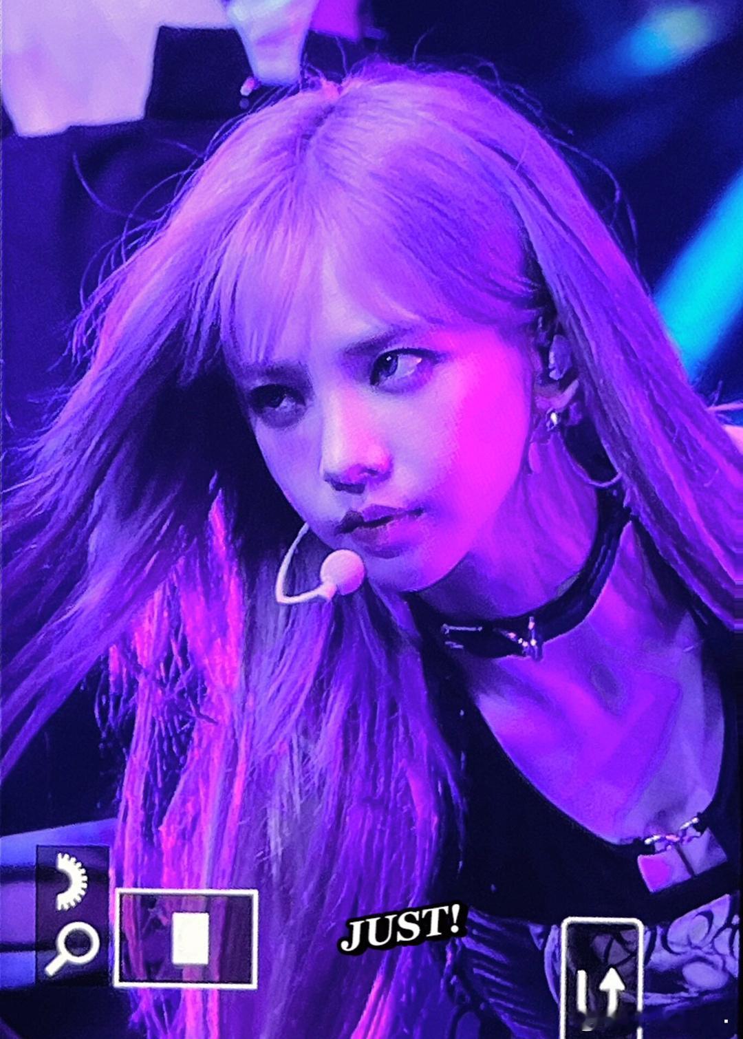 柳智敏 想问问这个有没有没调色的 