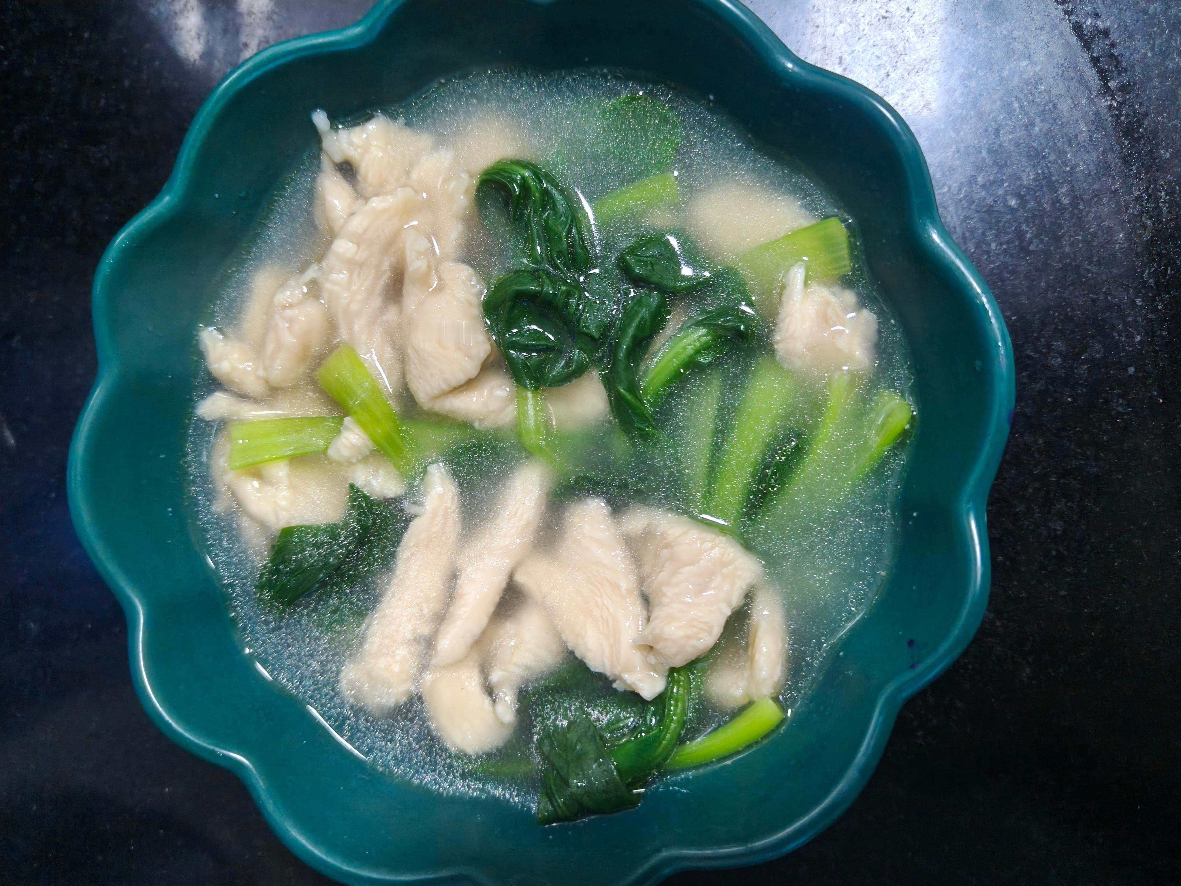 热气腾腾的粉鸡汤一碗♨️ 