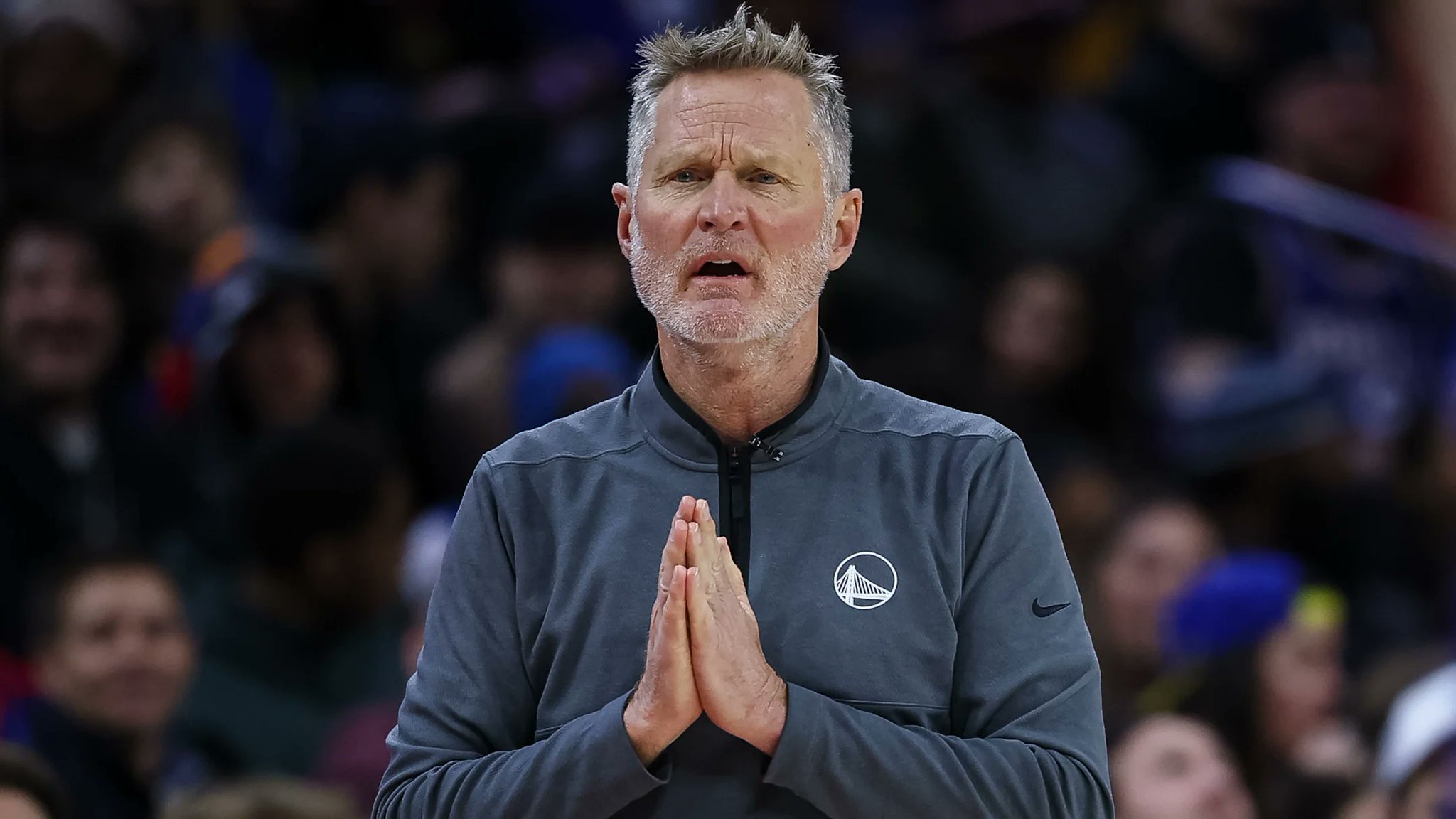 细看后才发现 科尔已经老成这样了 ​​​