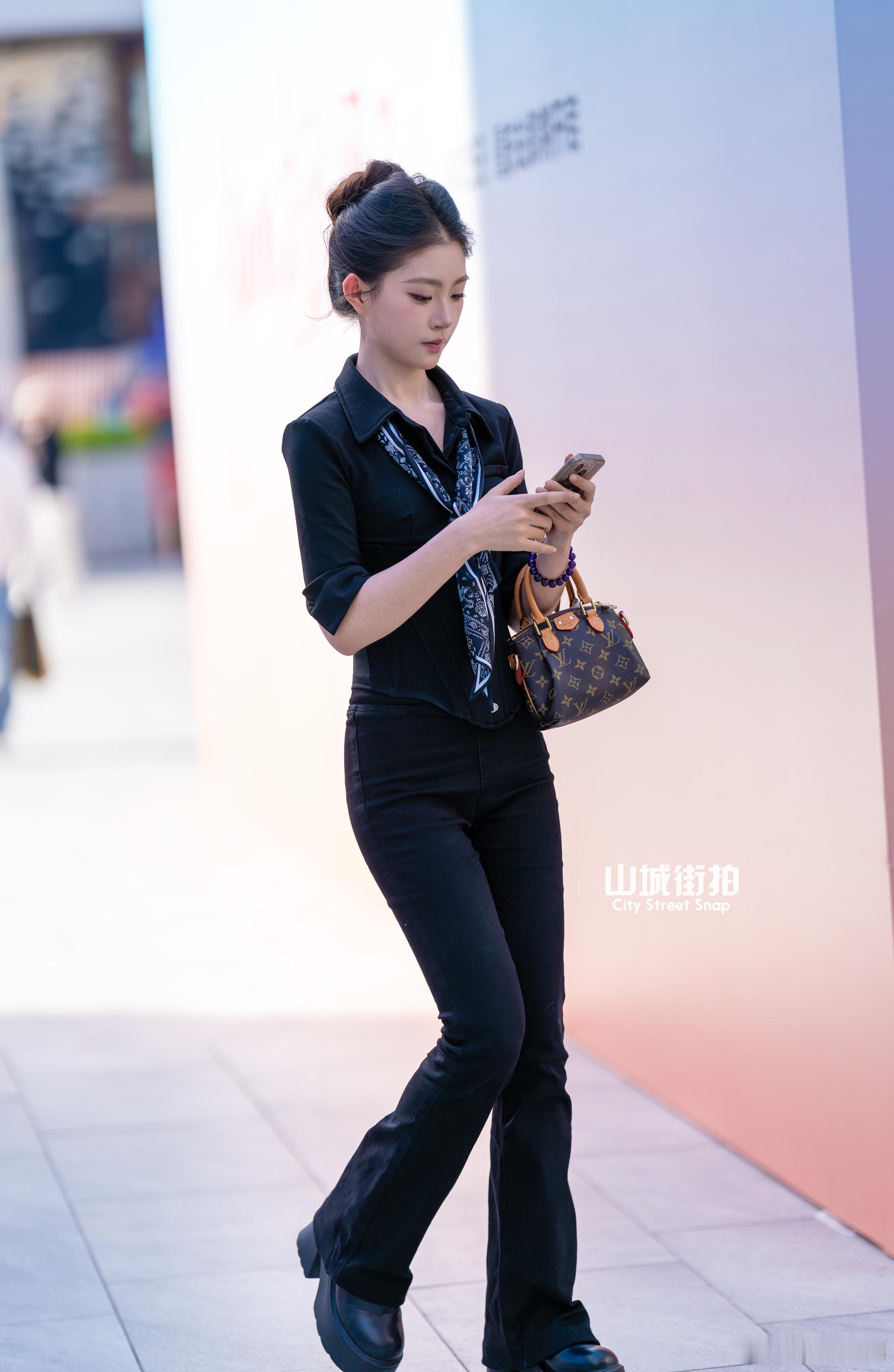 周四，早~ 