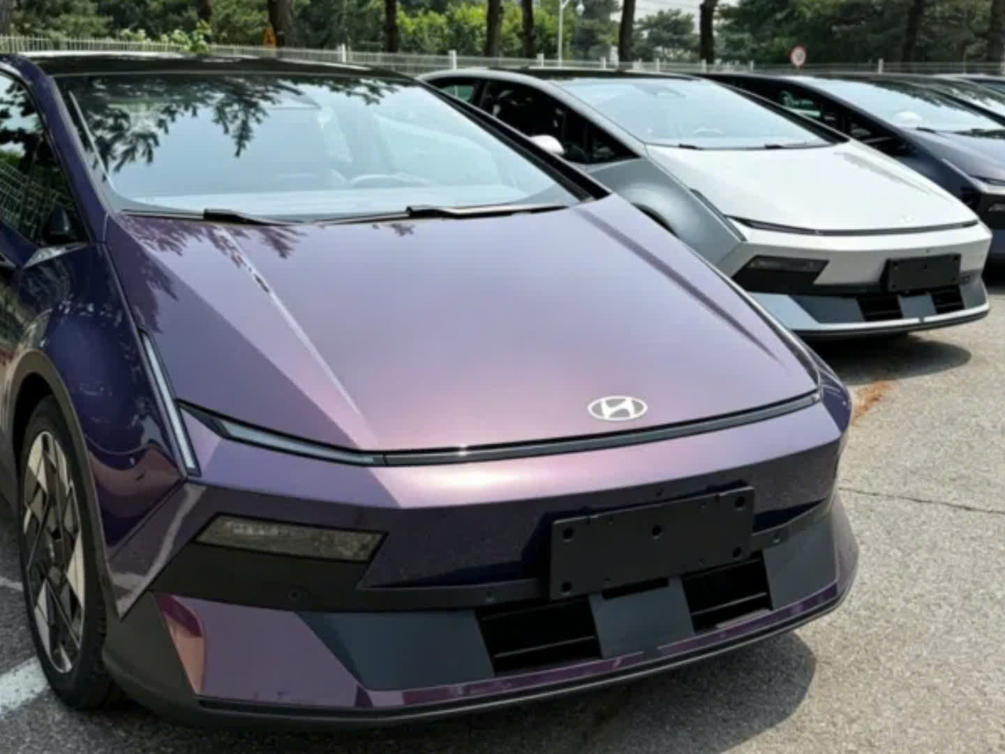 现代  现代电动车650公里续航数据看着十分惊艳，但细读小字条款后真相完全不同，