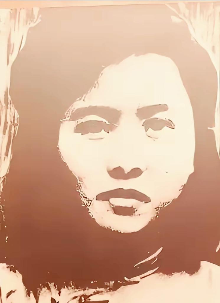 1949年，女教师朱世君被军统特务抓捕，在押送往渣滓洞的途中，押送人员李朝成认出