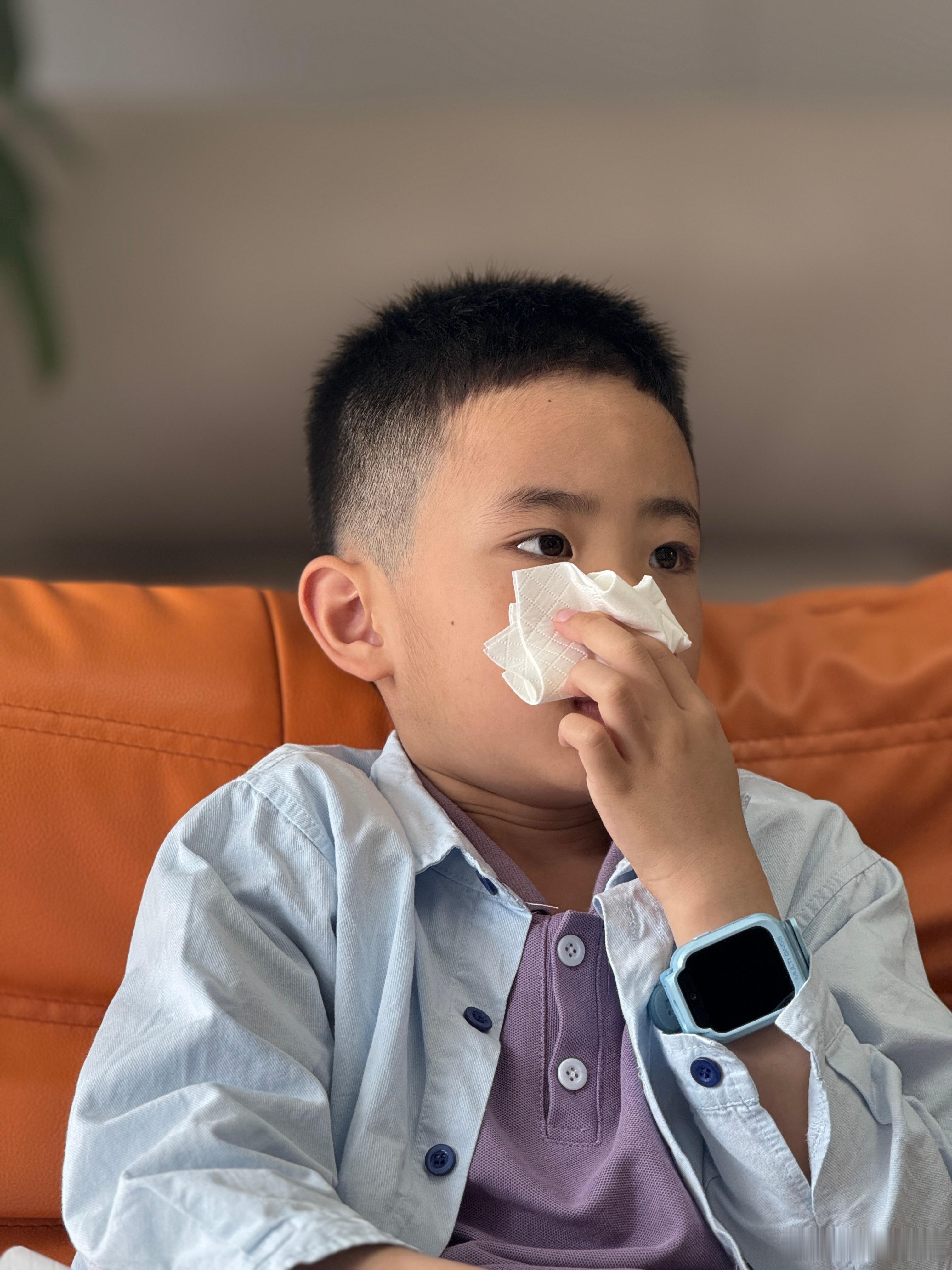 抓拍了两张小包子狸，图一是苹果，图二试 VIVO，大家觉得哪一张好呢？都是原片直