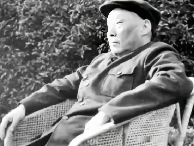 1954年的年末，距离新年只剩最后一天。已经在家赋闲整整一年的扬帆，接到上海市公