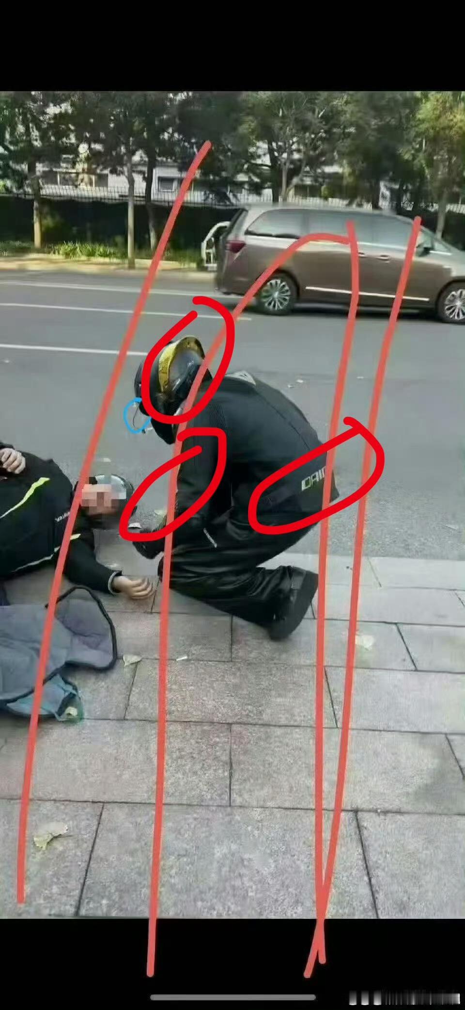 左航 撞人还没官方通报，有人说是他，有人说不是他。不管是不是，骑摩托一定要注意安