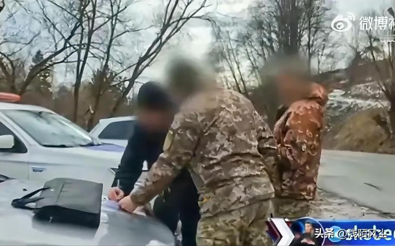 法国记者在乌克兰拍摄关于乌军征兵的纪录片，结果乌克兰翻译被捕，关押三天，司机直接