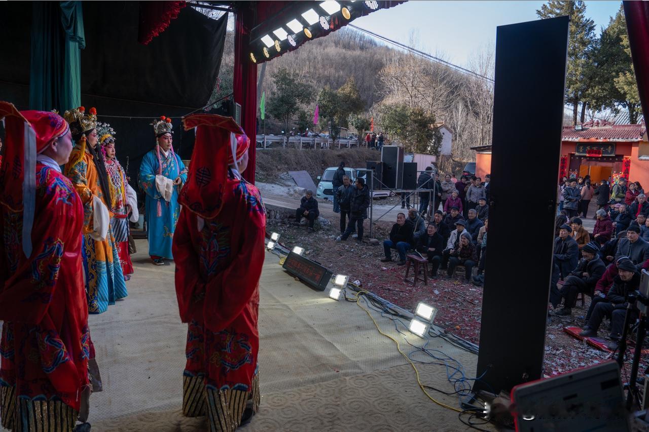 晒出最能证明你摄影水平的作品昨天拍了4场大戏，这几张被豆包摄影作品点评为四星，你