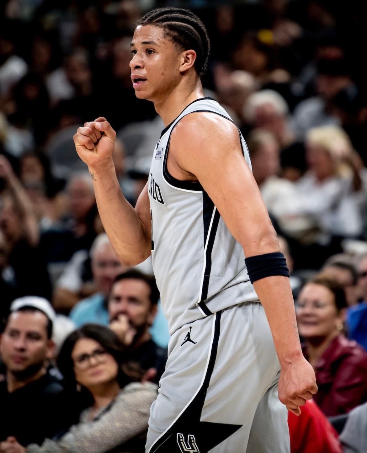 晚安马刺 无论顺流还是逆风，按照自己的节奏，随着自己的心意，用心生活，努力向上。