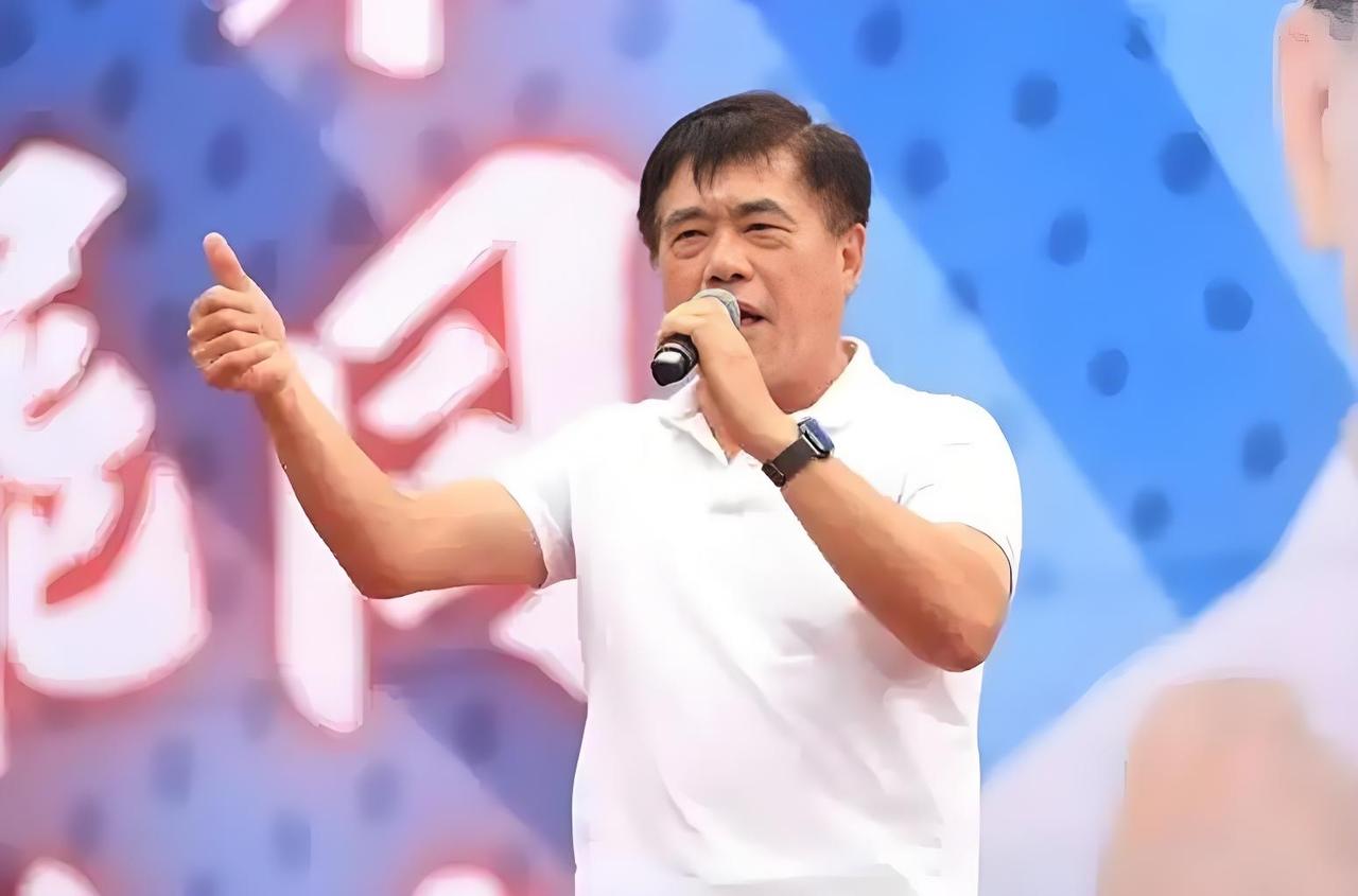 “我是台湾人，也是中国人”。

想竞选国民党主席的郝龙斌在接受媒体记者采访时表示