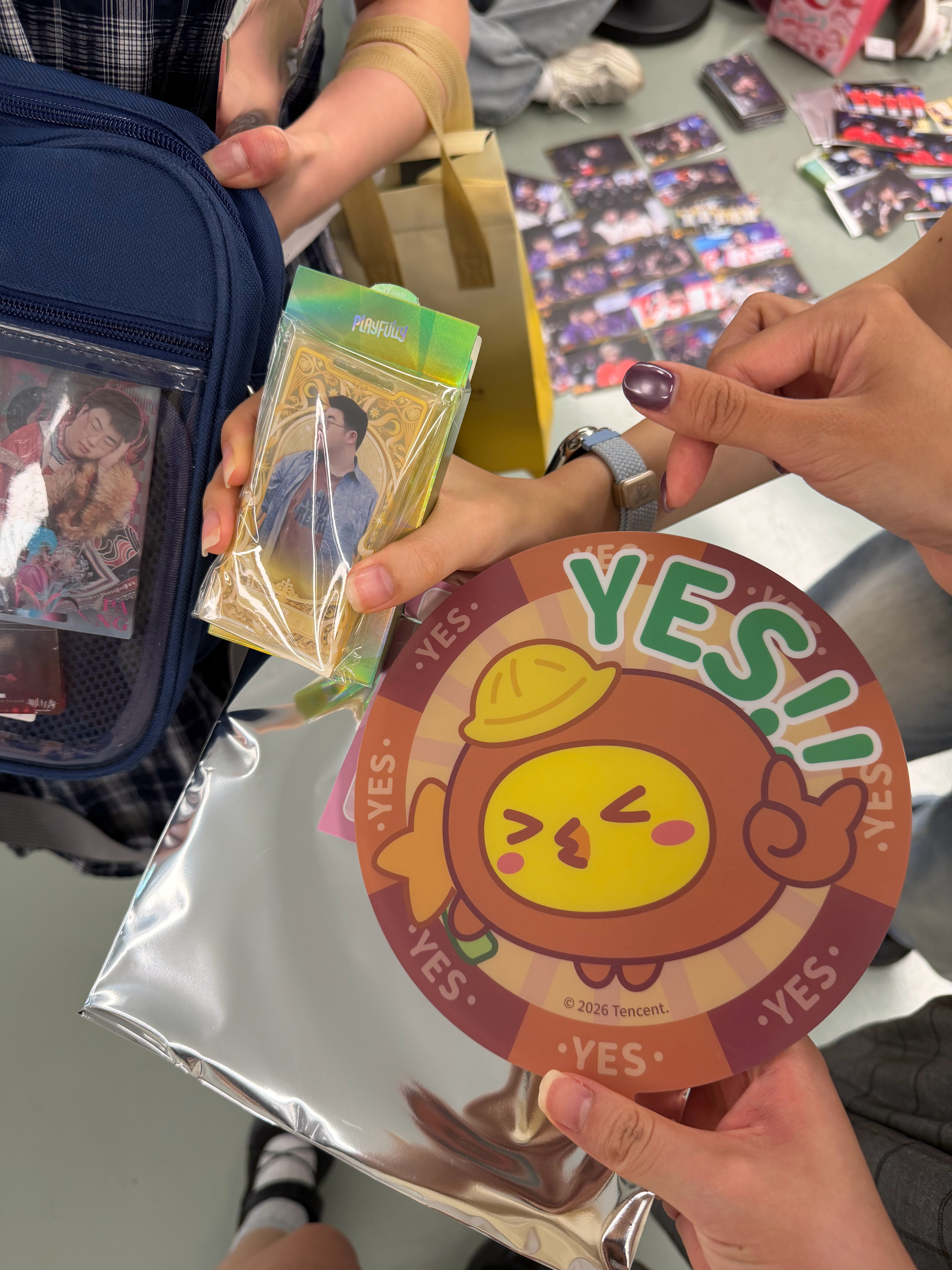 别闹了。 