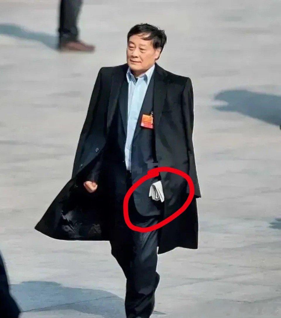 宗老的思想境界已经不在外表了，越厉害的人越谦虚。 ​​​
