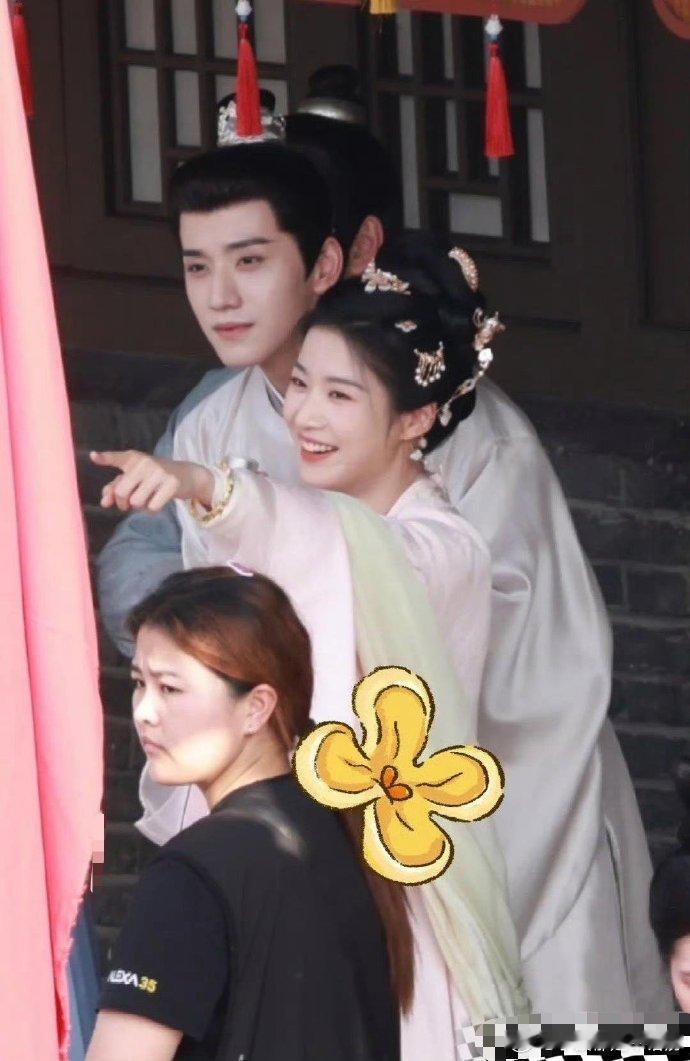 女主男二怎会这么般配…真替男主捏把汗 