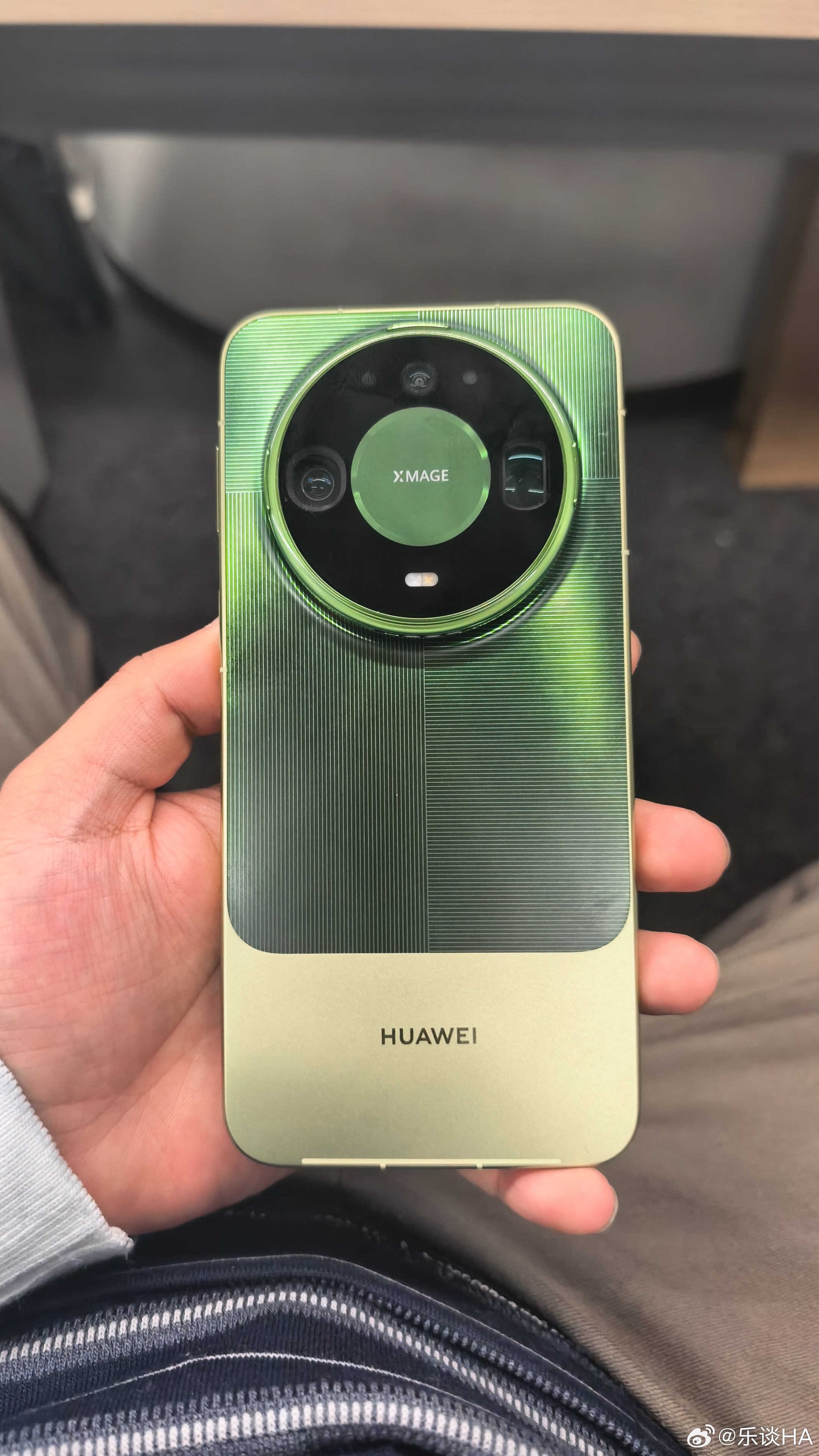 华为Mate90国产旗舰激活销量第一这代Mate，史上最强[并不简单]都说卖爆了