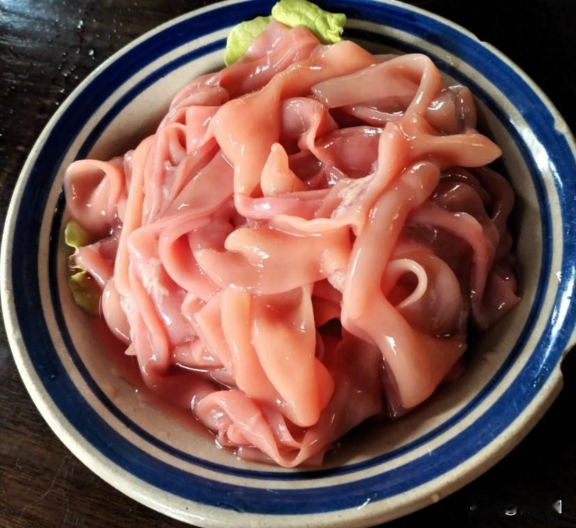 丧心病狂！
山东黑心夫妻竟然用甲醛泡毛肚、鸭肠等，两年时间累计出售3500斤！！