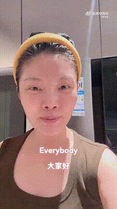 徐冬冬好真实的素颜 点开徐冬冬最新动态，惊到了！顶光下素颜出镜，没有丝毫修饰，和