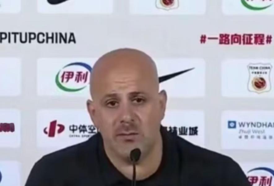 中国男篮89－87力克黎巴嫩，赛后黎巴嫩主帅法兰表示不服：

很显然，这场比赛的