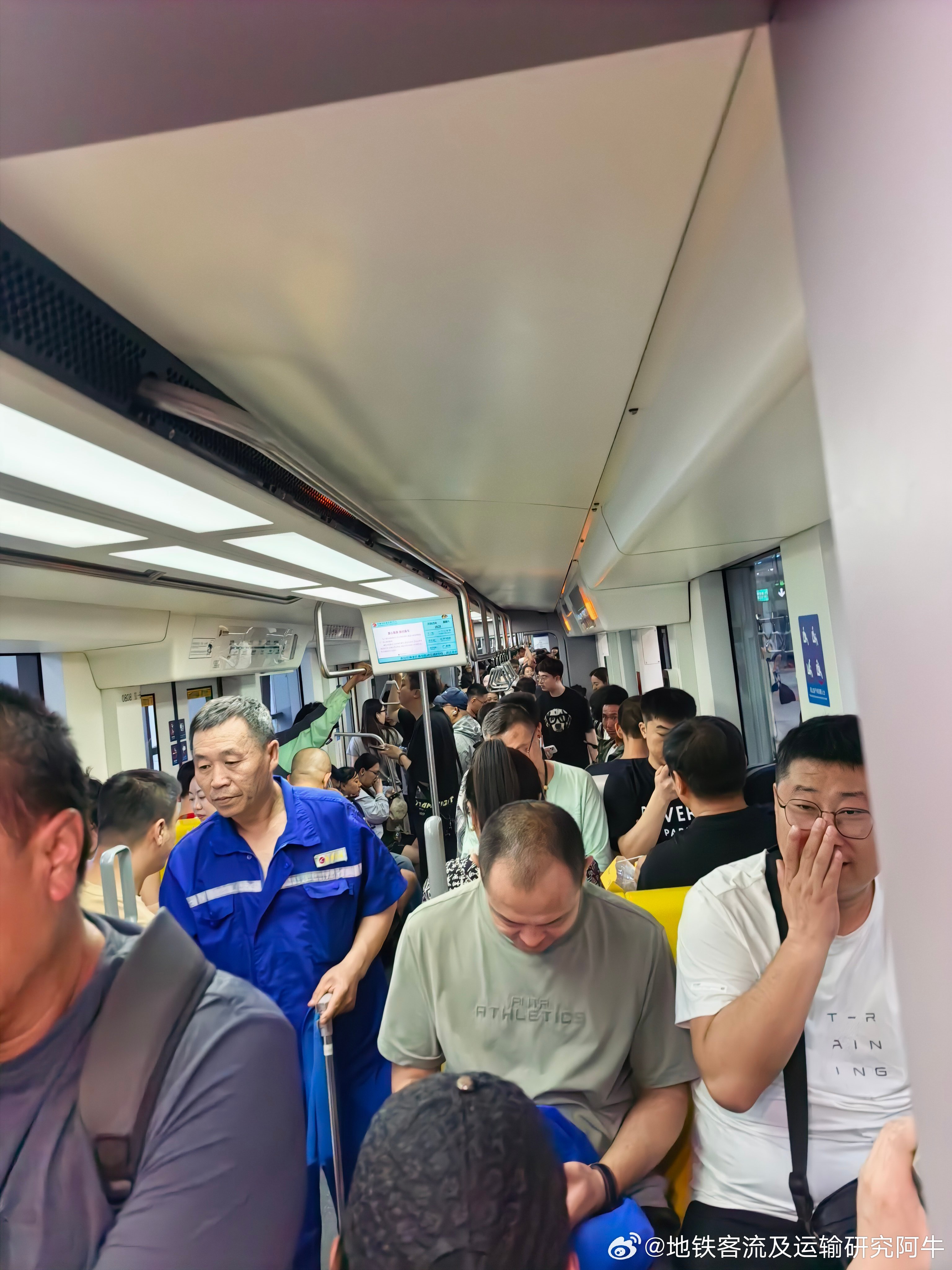 长春轨道交通 网友：2026年7月4日（周六）18:24 长春轨道交通8号线北环