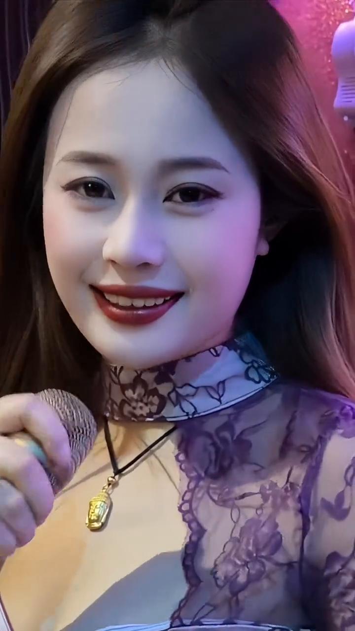 别在这个冬把我给丢下，熬过了风雪，熬过了冬天，偏偏我熬不过这场思念，熬过了黑夜，