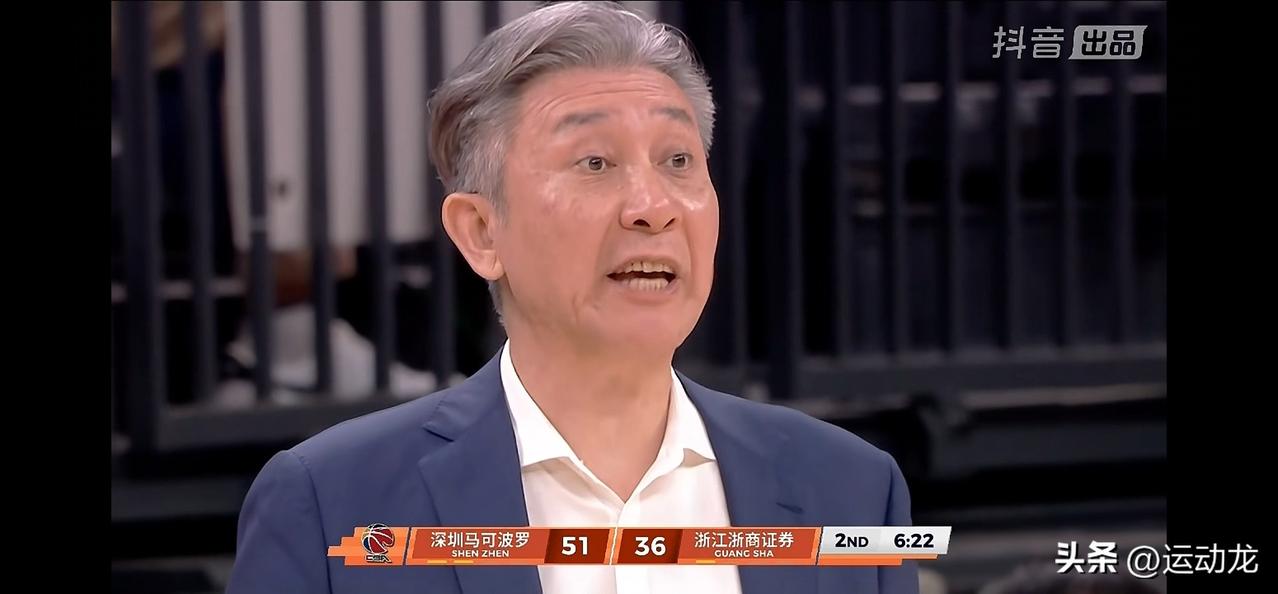 打疯了！半场轰下75分几乎已击溃卫冕冠军！
深圳队三分球16投8中，命中率50%